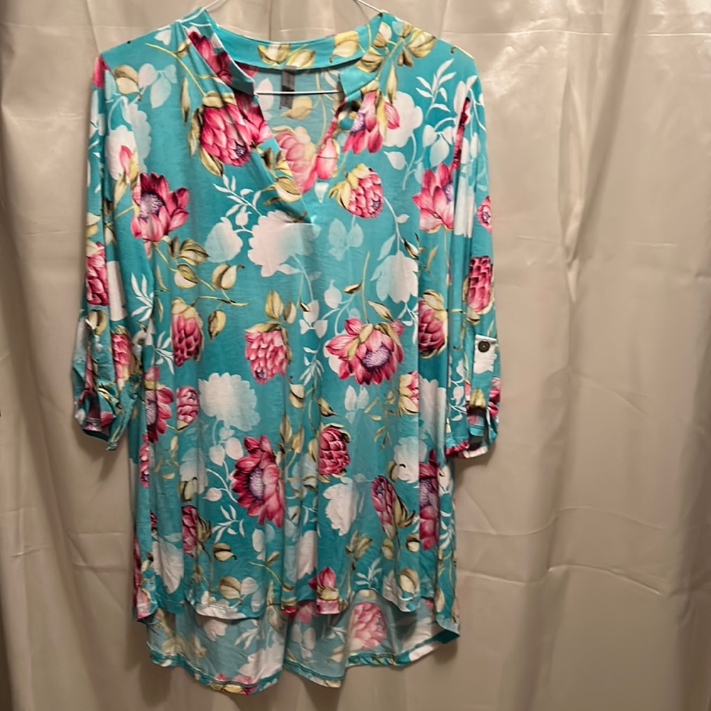 Womens XL Curvy green floral blouse